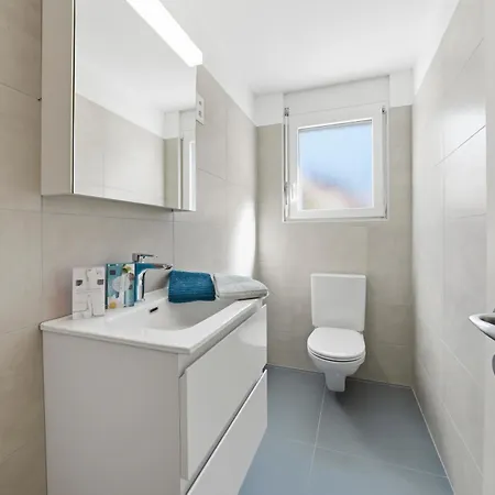 Giardino Felice Familienfreundliche Mit 240m2 Eigenem Garten & Klimaanlage Appartement